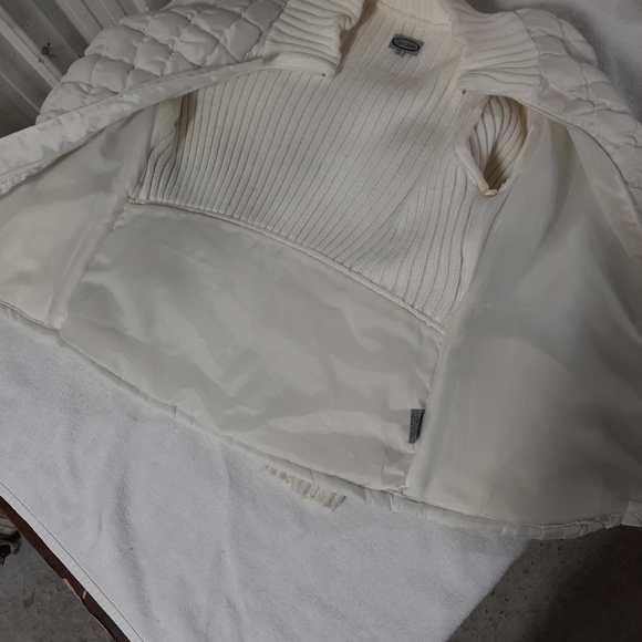 Ladies clothing - Picture 7 of 8